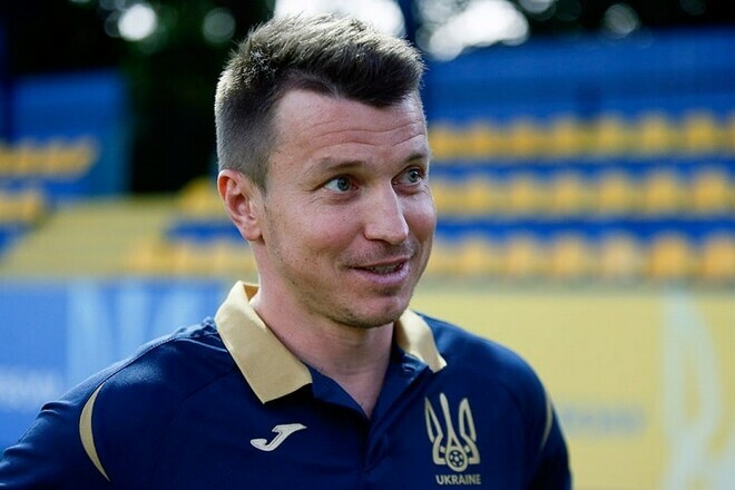 РОТАНЬ: «Пообщаемся с тренером национальной сборной, узнаем его виденье» Армении, Ротань, Украины