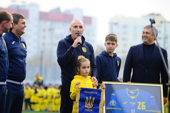 Челси, Металлист, Ярославский, Англию