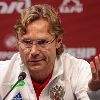 Карпин оценил отстранение российских команд фразой «беспредел продолжается» России, Лиги, Европы, Международная