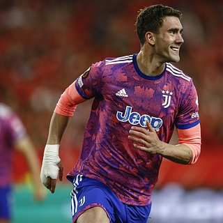 Фанаты ПСЖ пригрозили отрезать пальцы сербскому игроку в случае его трансфера Влахович, Ювентус, Сербии, Косово