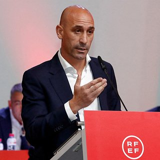 Мать главы испанского футбола объявила голодовку из-за критики сына Рубиалес, Эрмосо, Испании