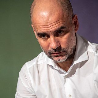 Гвардиола выбрал между Месси и Марадоной Месси, Аргентины, Марадона, Барселоны, Гвардиола