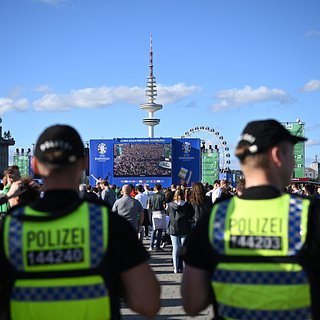 Мужчина напал на болельщиков с ножом в фан-зоне Евро-2024 Евро, Мюнхене, Дании, Бранденбургских, Берлине