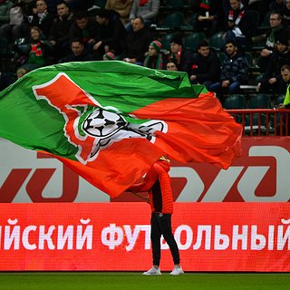ФИФА наложила на «Локомотив» трансферный бан до 2027 года Локомотив, Российский