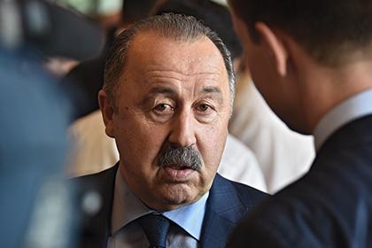 Газзаев напомнил футболистам сборной о необходимости подавать пример молодежи Мамаев, Кокорин, России, Карло, Монте