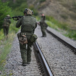 Агаев, Украины, Конкретно, Вооруженных