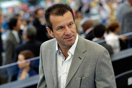 Дунга во второй раз возглавил сборную Бразилии
Бразилии, Сколари, Кубок, Фелипе, Луис