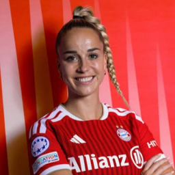Dzhuliya Gvinn - fotosurat, futbolchi